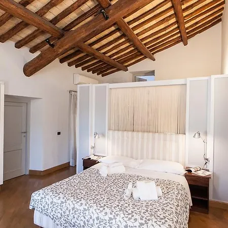 Apartment Giunone Lucina Rom