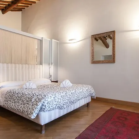 Apartment Giunone Lucina Rom