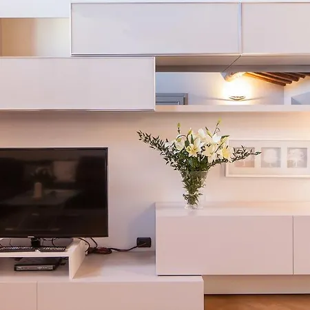 Giunone Lucina Apartment Rom